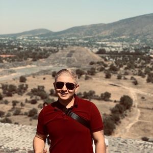 Meet your Posher, Isaias